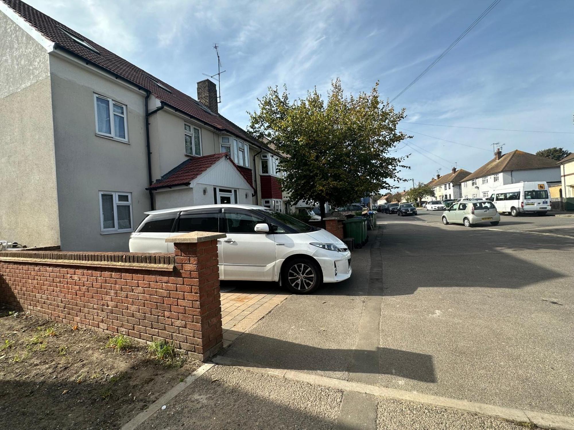Luxury Ensuite Studio In Crayford Dartford Bexley London With Full Kitchen And Side Garden Alleyway Entrance Erith Zewnętrze zdjęcie