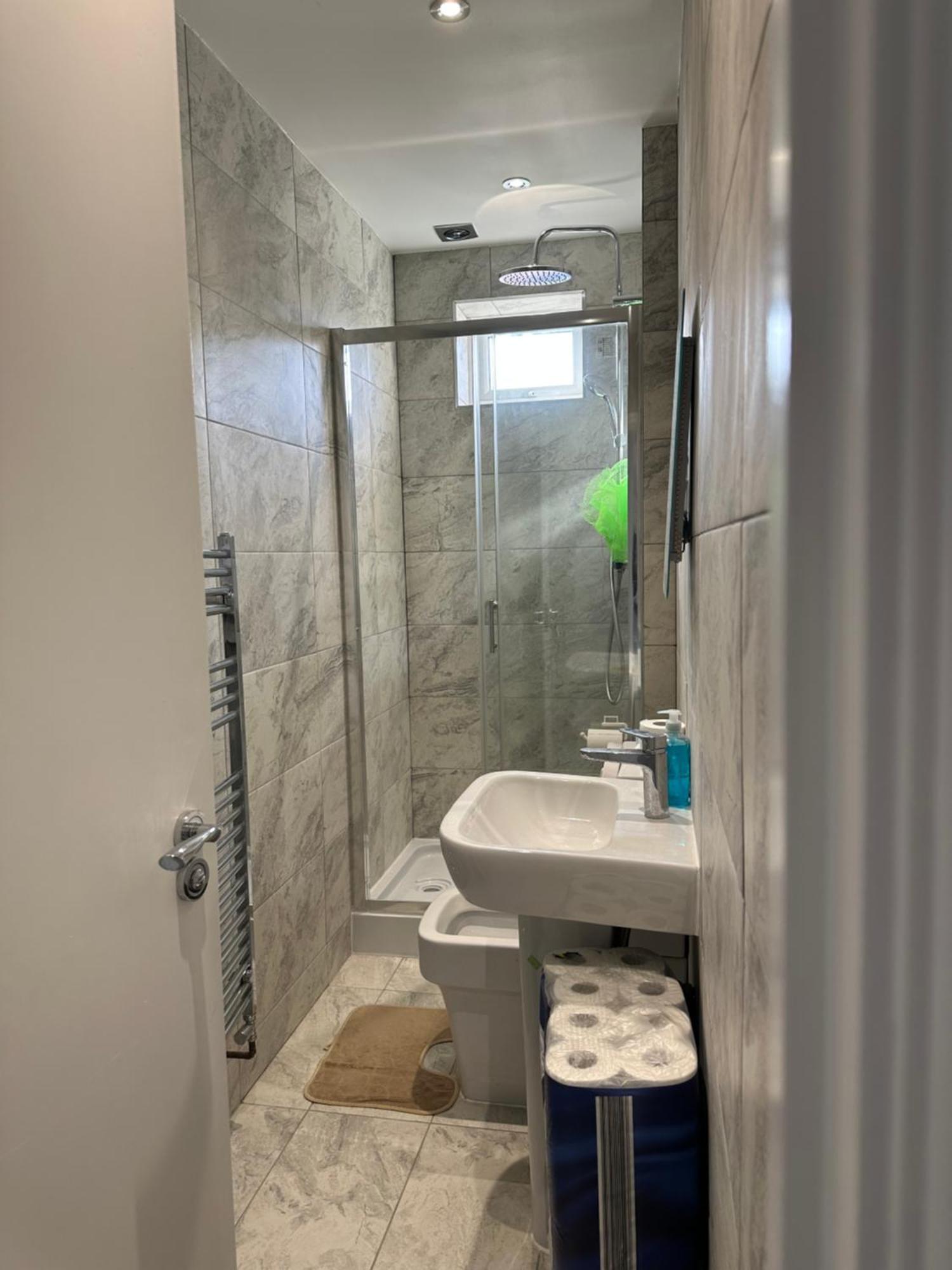 Luxury Ensuite Studio In Crayford Dartford Bexley London With Full Kitchen And Side Garden Alleyway Entrance Erith Zewnętrze zdjęcie