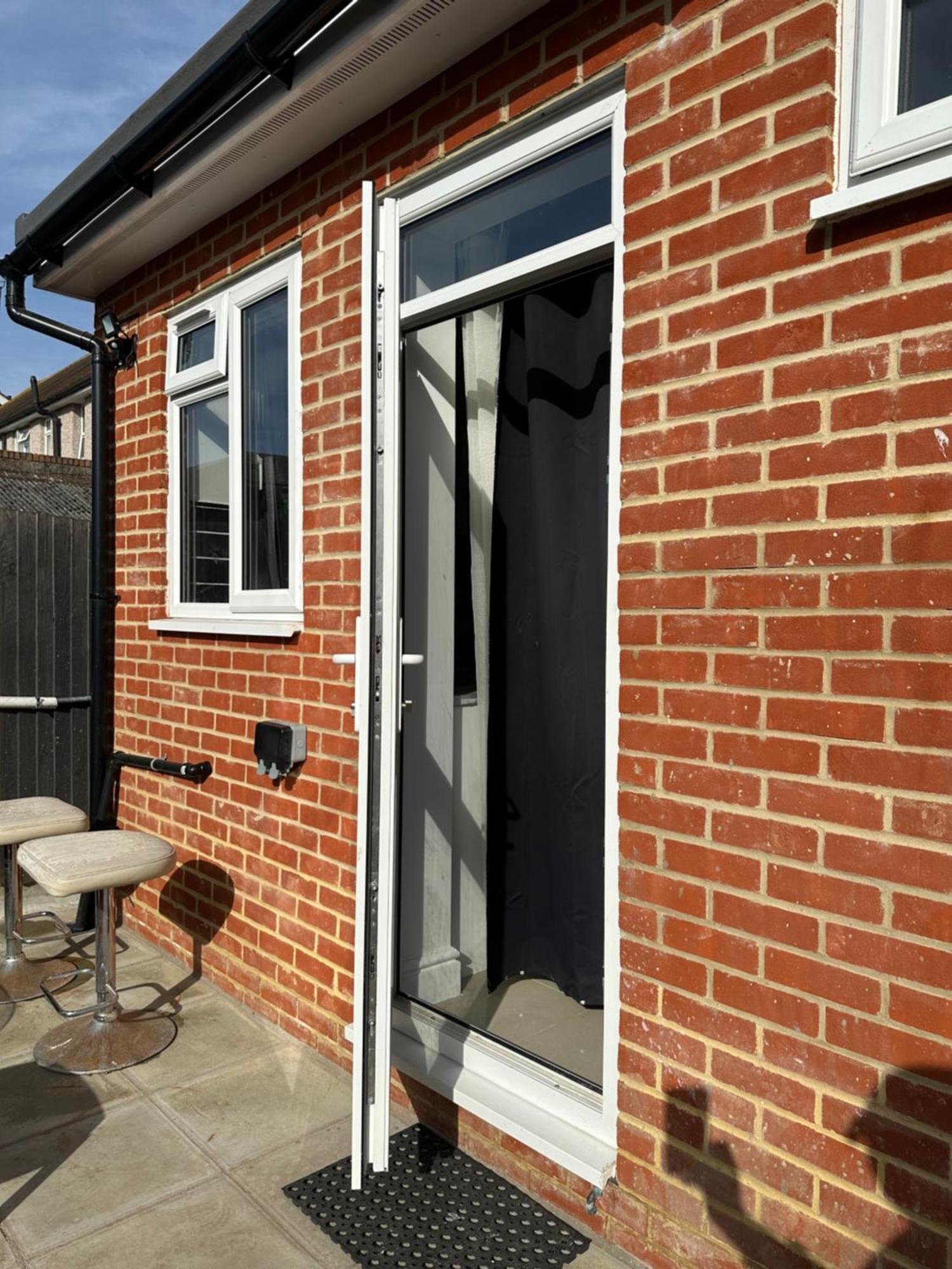 Luxury Ensuite Studio In Crayford Dartford Bexley London With Full Kitchen And Side Garden Alleyway Entrance Erith Zewnętrze zdjęcie